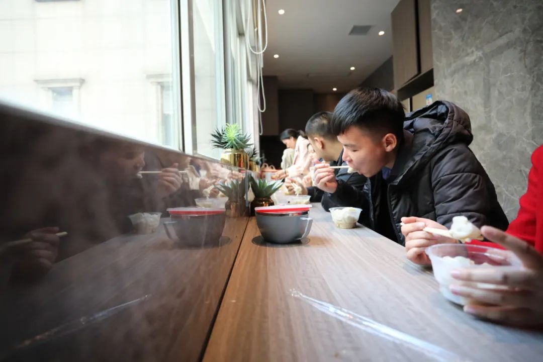 冬至丨溫暖如約而至，平安順?biāo)欤?>
        							</a>
        						</div>
        						
        						<div   id=